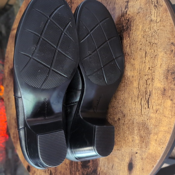 Clarks boots - Picture 3 of 7